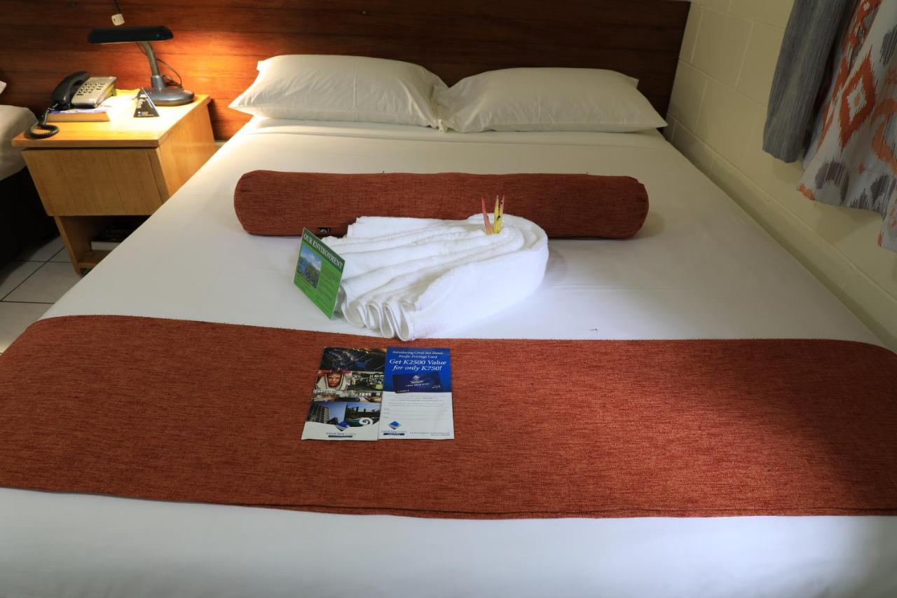 Huon Gulf Hotel Lae Esterno foto